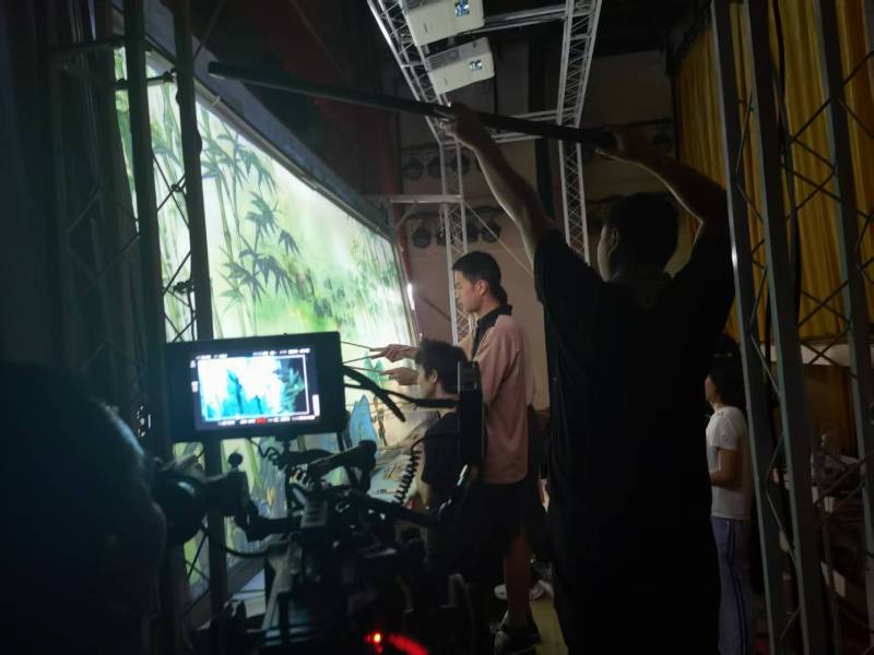 杭州TVC拍摄公司：美妆时尚造梦师，雕琢细节中的高级质感